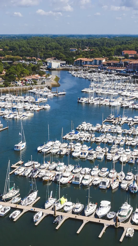 Vue aérienne sur le port de plaisance de Capbreton