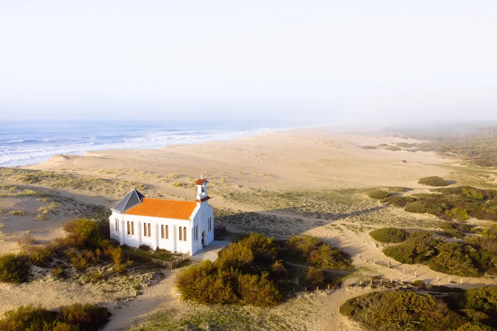 chapelle ste thérèse sur la plage de labenne océan