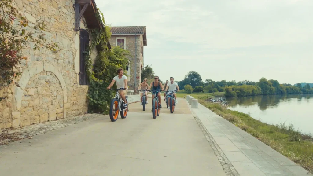 vélo sur les bords de l'Adour par la voie verte scandibérique