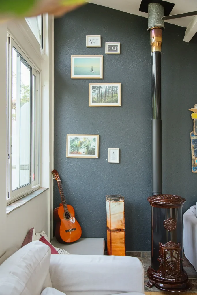 Intérieur d'une surfhouse dans les Landes, ambiance déco