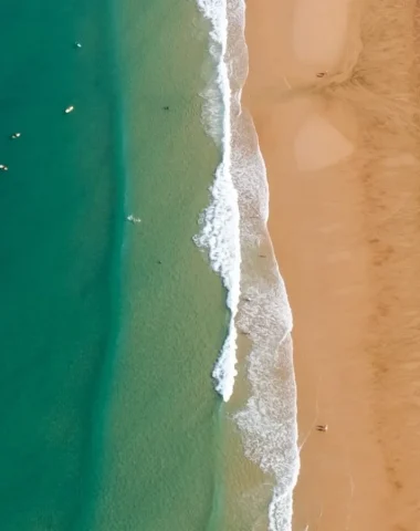 vue aérienne de l'océan atlantique dans les Landes