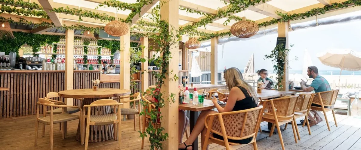un restaurant avec vue sur la plage de Capbreton dans les Landes pour votre séminaire d'entreprise et pour le bonheur de vos collaborateurs