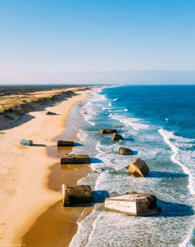 La plage la piste à Capbreton avec les blockhaus