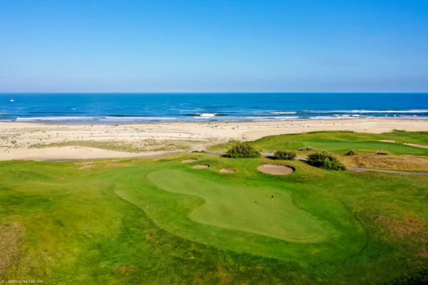 Golf de Moliets avec vue sur l'Océan.