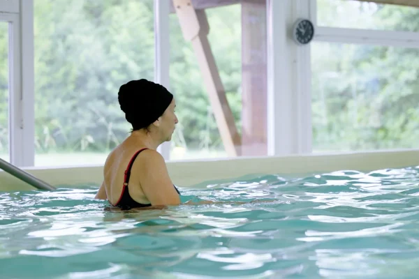 mamie se baigne aux thermes de Saubusse