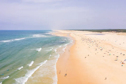 Plages de Moliets avec vue aérienne sur la plus grande plage de France