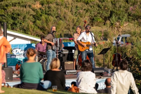 Concert sur l'esplanade de la plage de Labenne