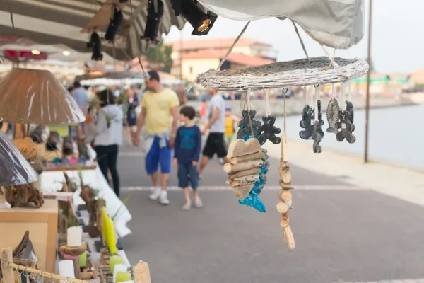 Marché d'art sur le mail de vieux boucau