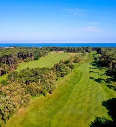 Forêt et océan au Golf de Moliets pour un cadre unique