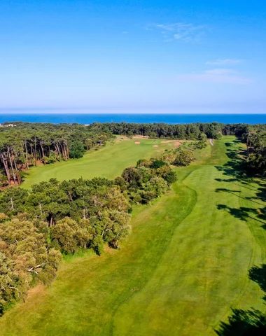 Forêt et océan au Golf de Moliets pour un cadre unique