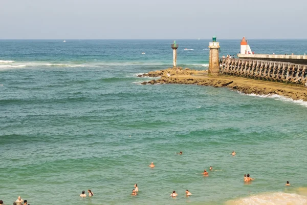 Vue panoramique de l'estacade de Capbreton.