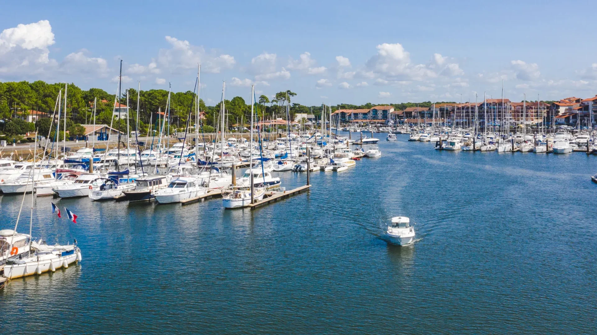 Port de Capbreton ensoleillé.