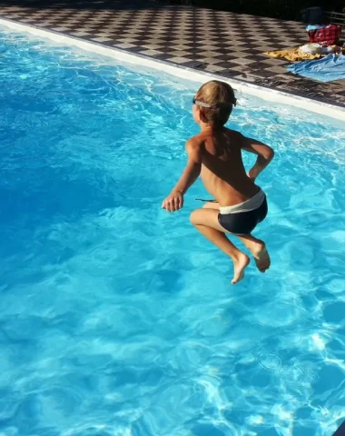 hébergement village vacances en famille avec piscine