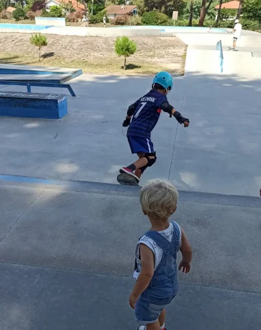 Petite session skate en famille sur la Côte Sud des Landes